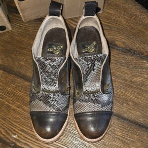 Freebird Women's Black and Brown Ankle Boots